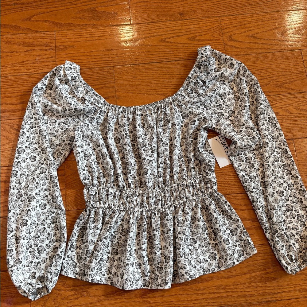 🌸 Nine West Floral Square Neck Peplum Top – NWT – Size Small